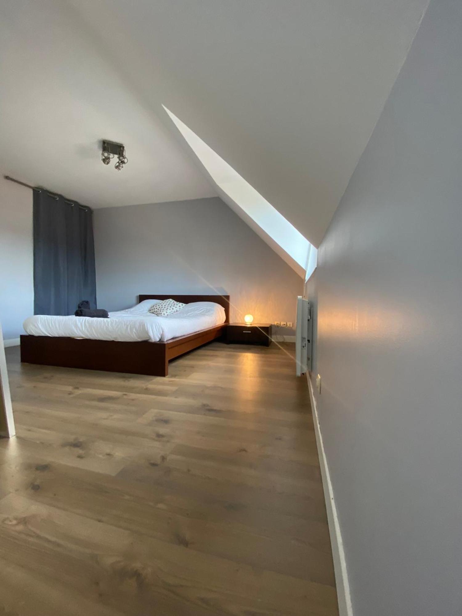 2 Chambres Hyper Centre Avec Place De Parking Et Wifi Amiens Kültér fotó